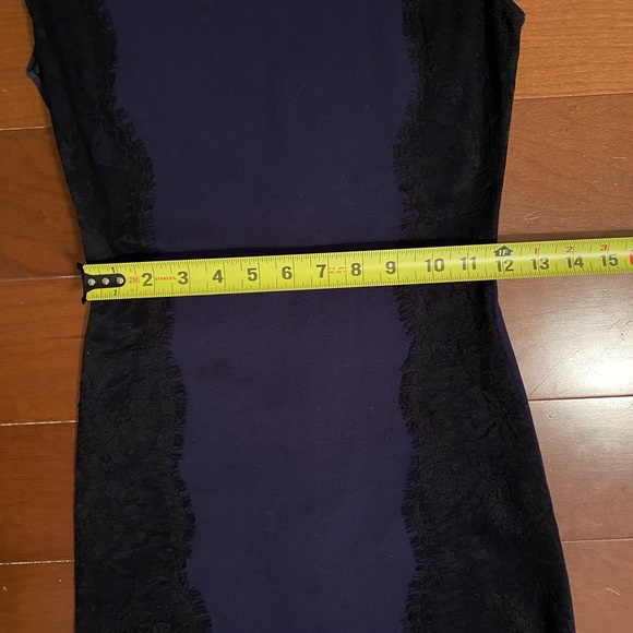 Bar III Small navy blue dress with lace detail - Picture 6 of 7